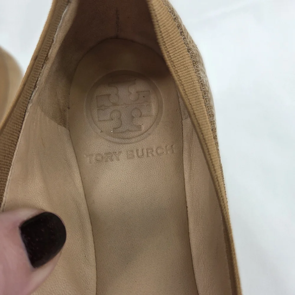 Tory Burch Caroline Ballet Flats s/n 36509 7M Camel color Patent Leather